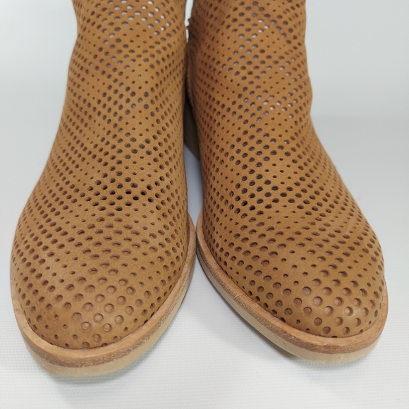 Dolce Vita Chunky Suede Ankle Boots, Size 7.5/ 38 - Picture 7 of 9